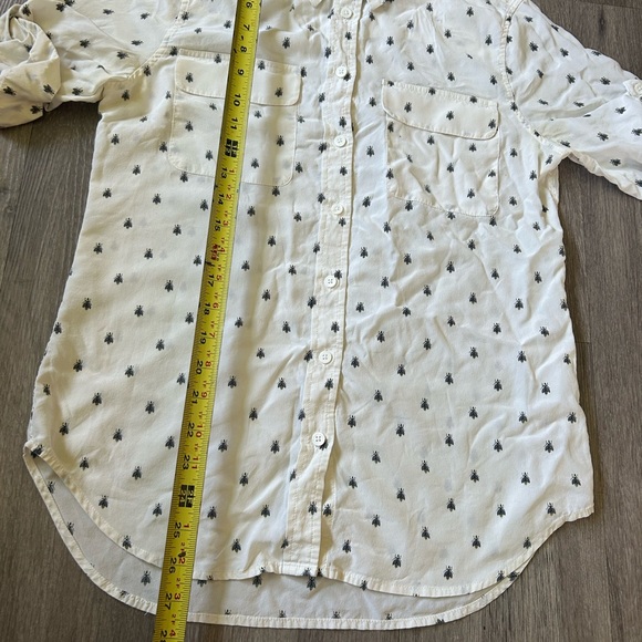 Equipment White Casual Button Down Shirt with Three-Quarter Sleeves flies! - Picture 5 of 7